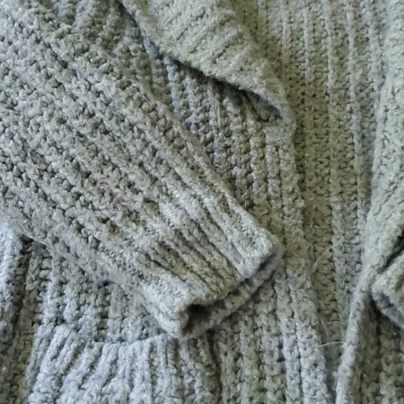 Cat and Jack soft sparkly Gary sweater - Picture 2 of 5